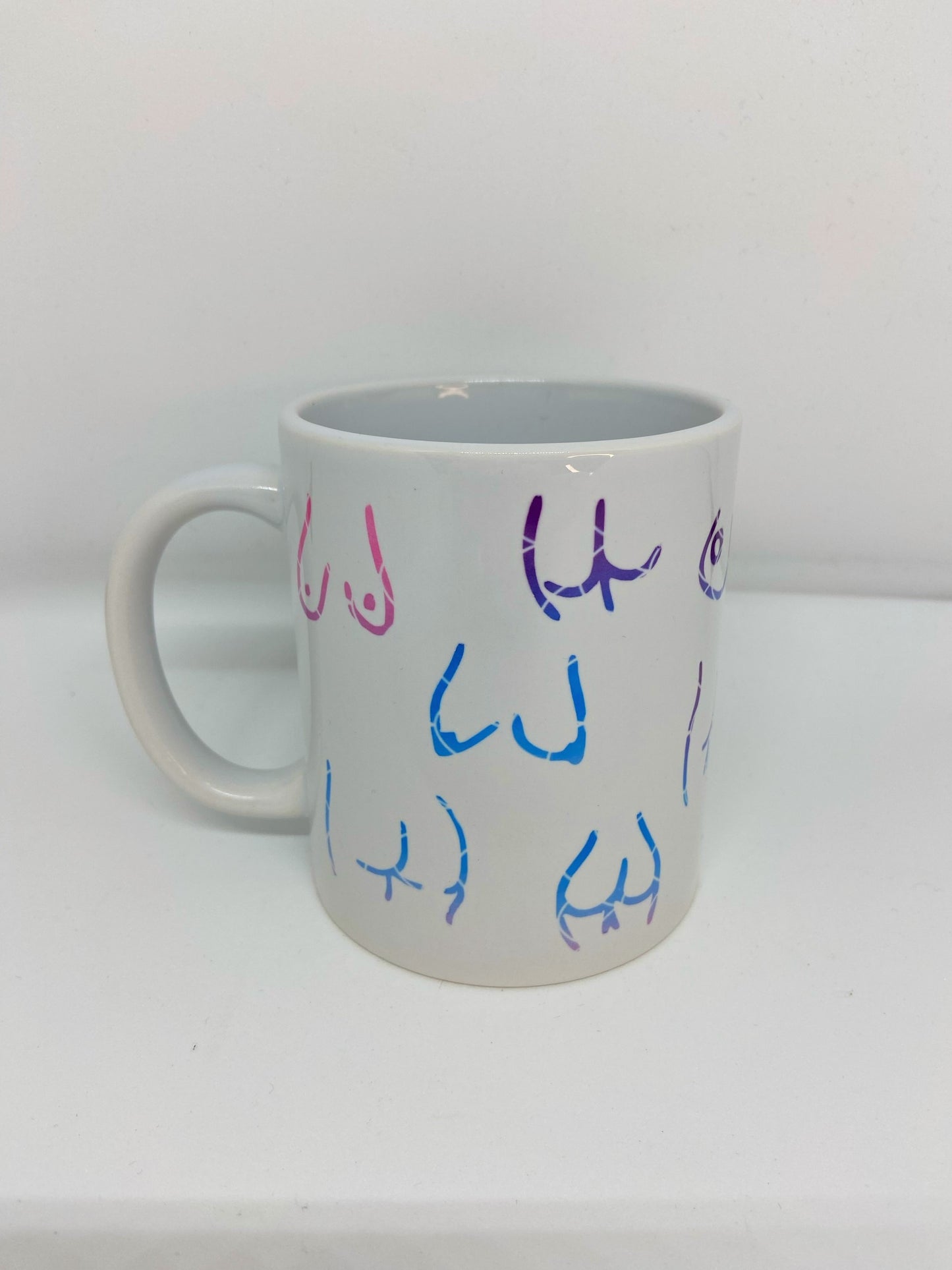 Kaffekrus med numser og bryster design