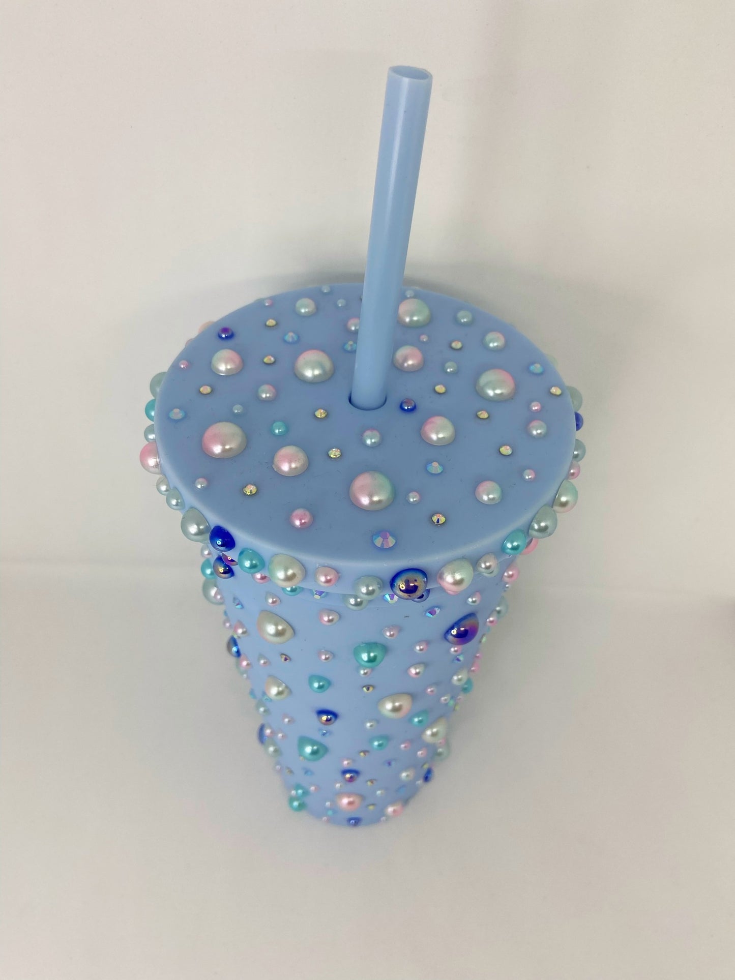 Tumbler med perler og rhinsten