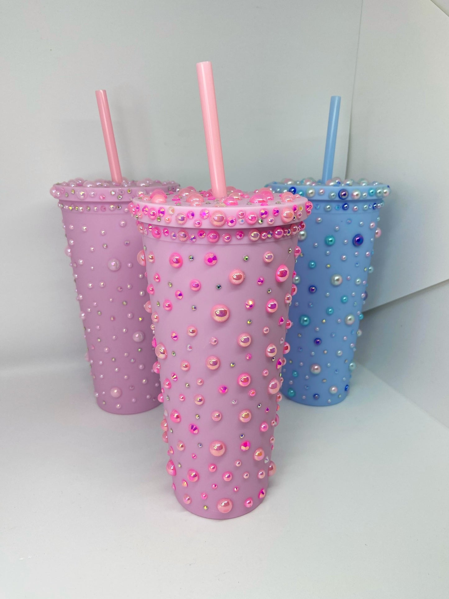 Tumbler med perler og rhinsten