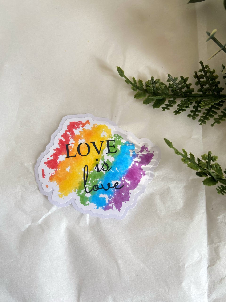 LGBTQ+ klistermærke - love is love