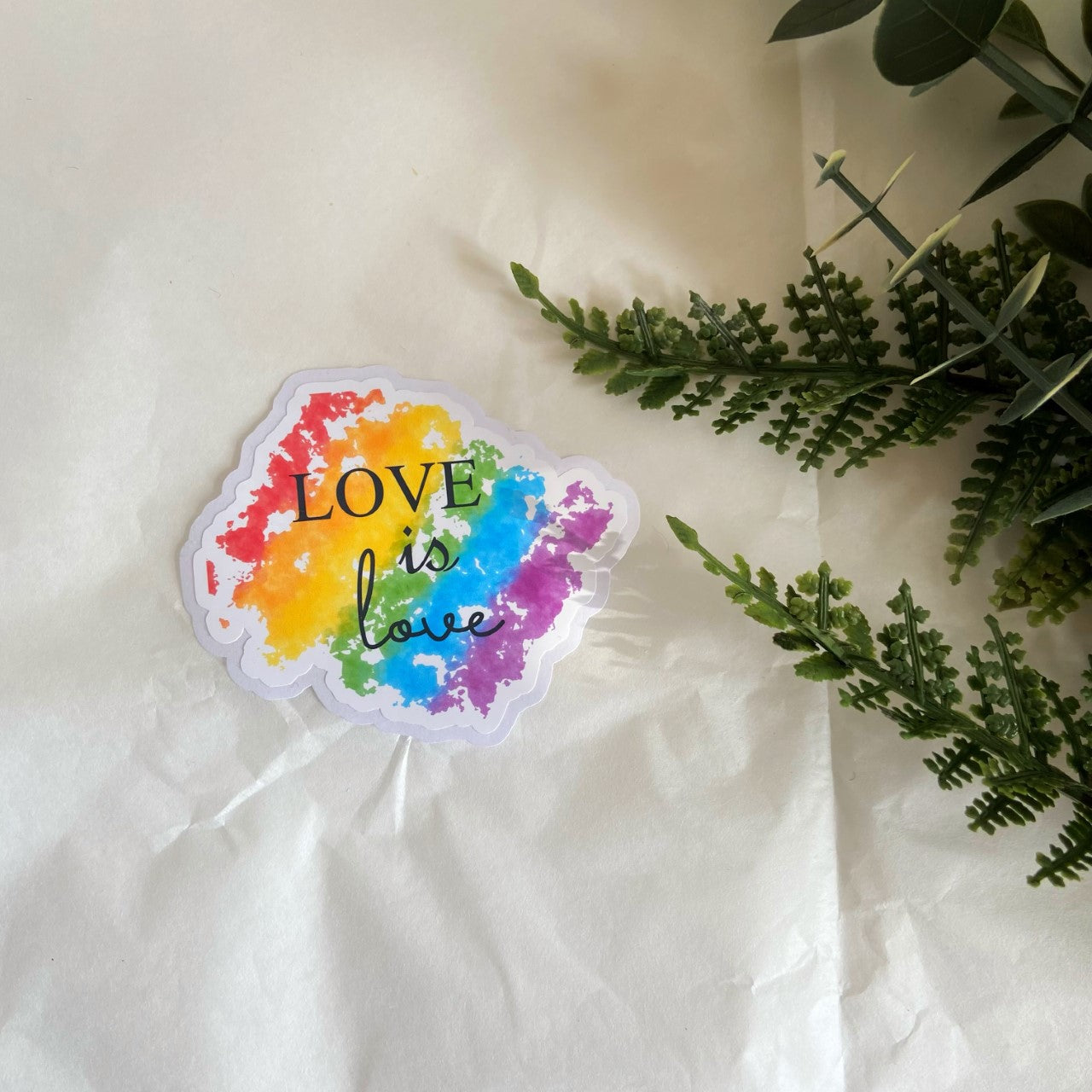 LGBTQ+ klistermærke - love is love