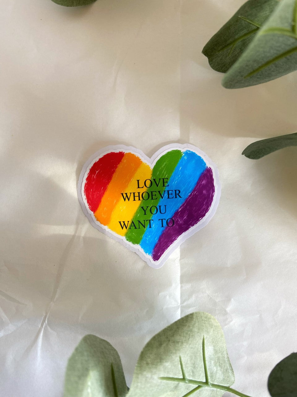 LGBTQ+ klistermærke - Love whoever you want to